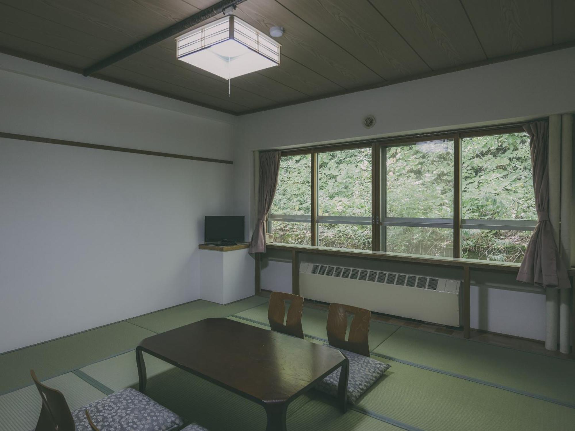 滋贺县小木屋 山之內 外观 照片